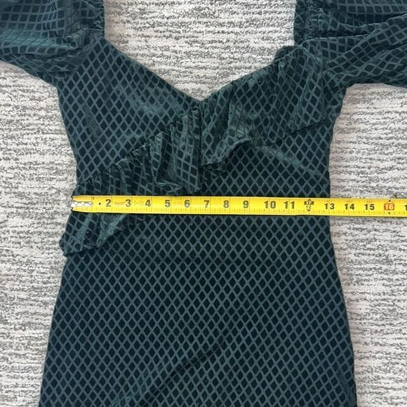 New Revolve X House of Harlow 1960 MEDINAH Mini Dress in Hunter Green Velvet - Picture 9 of 14